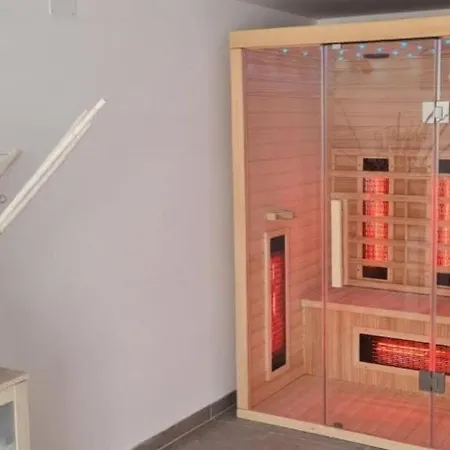 Prázdninový dům House Nika *