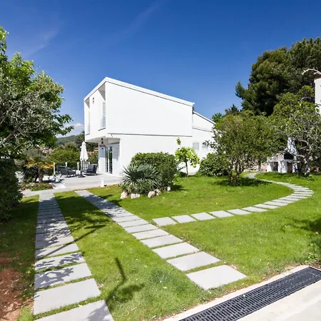 Vikendica House Jadranka *